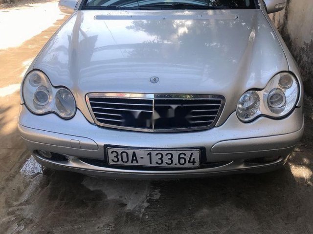 Cần bán gấp Mercedes C180K đời 2003, màu bạc, nhập khẩu nguyên chiếc, 180 triệu0