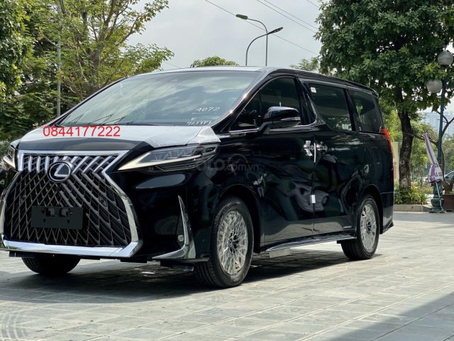 Lexus LM 300H 4c Royal Lounge 2021 - giá tốt giao xe ngay toàn quốc0