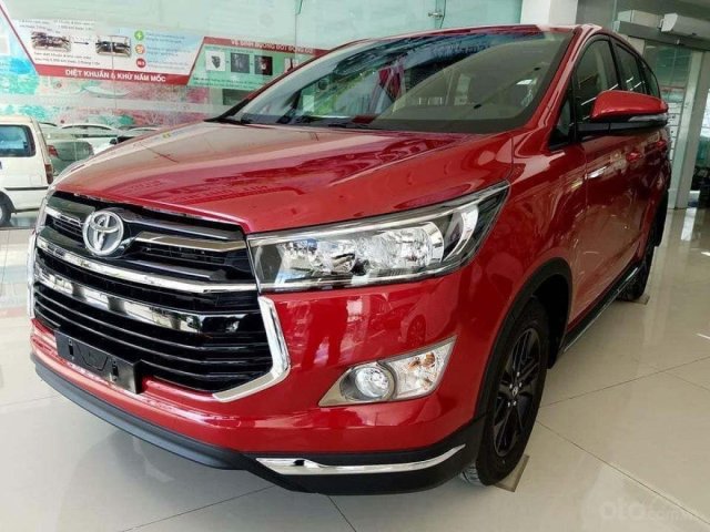 Bán Toyota Innova sản xuất năm 2020, màu đỏ, giá tốt0