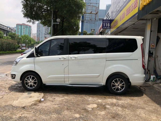 Cần bán xe Ford Tourneo 2020, màu trắng0