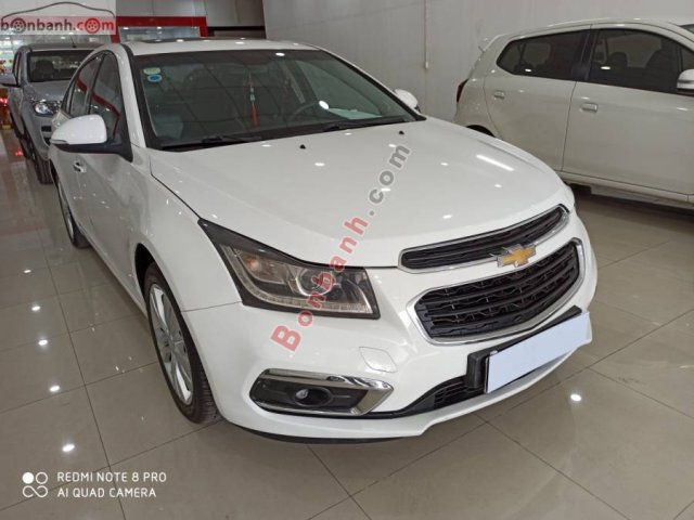 Cần bán lại xe Chevrolet Cruze 1.8AT đời 2017, màu trắng còn mới 