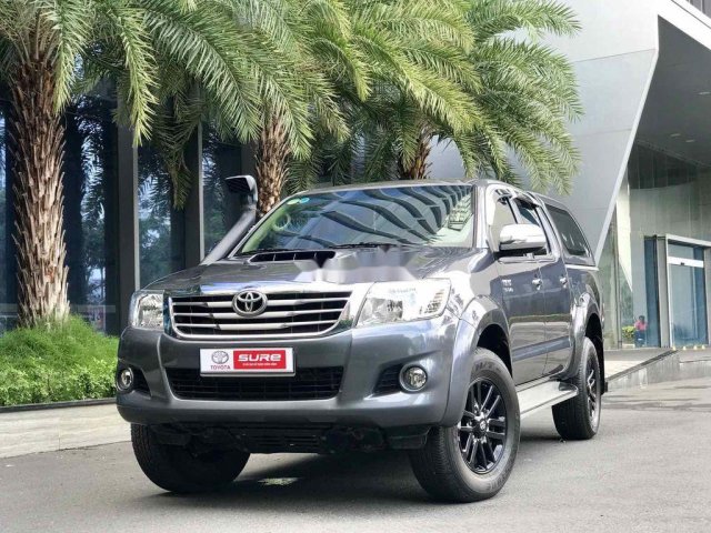 Cần bán xe Toyota Hilux sản xuất 2013 còn mới, 485tr