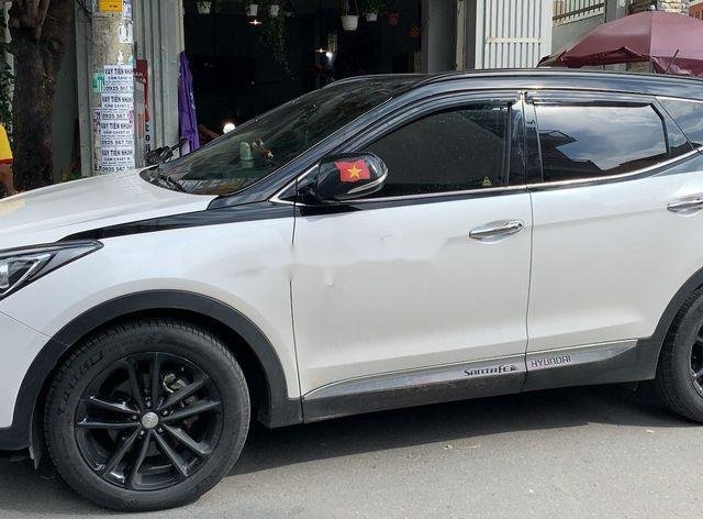 Bán Hyundai Santa Fe sản xuất năm 2018, màu trắng  