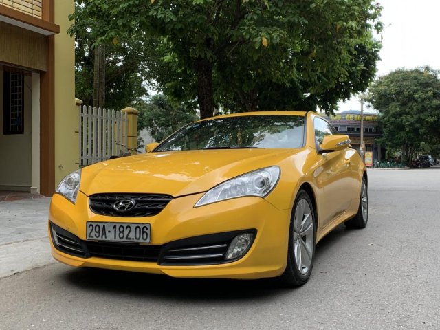 Cần bán gấp Hyundai Genesis Coupe sản xuất năm 20110