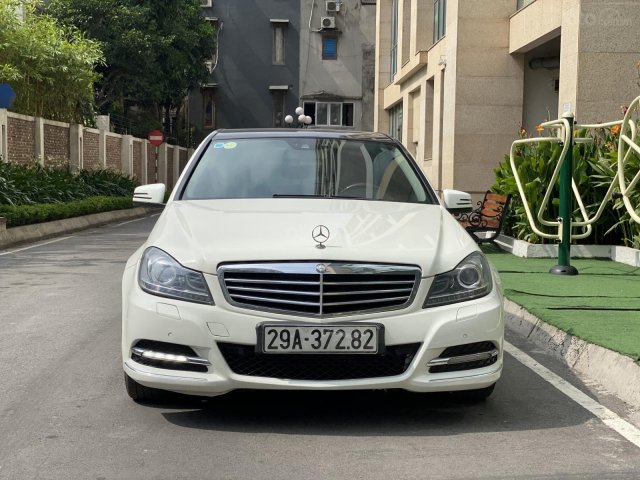 Bán Mercedes C200 sản xuất 2011, đăng kí 2012, giá cực tốt