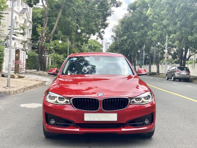 Bán gấp BMW 320i LCI 2018, xe gia đình đi giữ gìn0