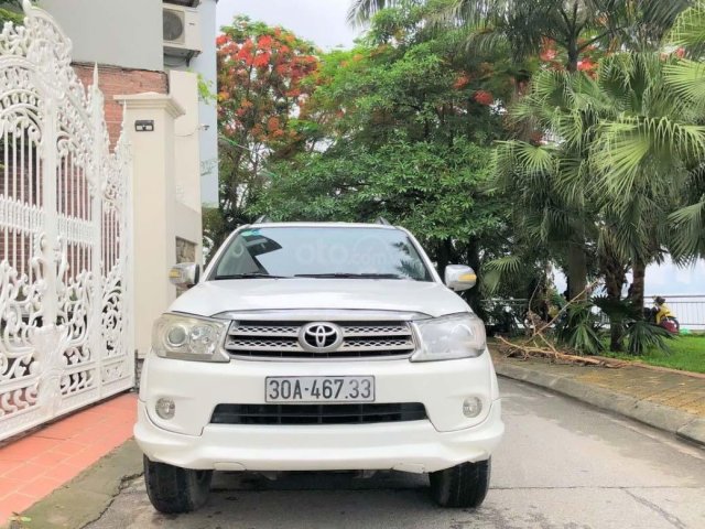 Cần bán gấp Toyota Fortuner đời 2012, màu trắng chính chủ