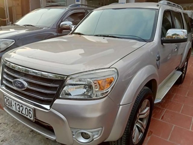 Bán Ford Everest 2.5L 4x2 AT sản xuất năm 2011, màu bạc, số tự động