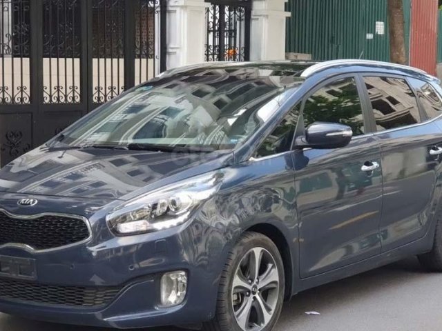 Cần bán Kia Rondo GATH sản xuất 2016, màu xanh, 569tr