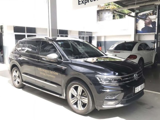 Bán Volkswagen Tiguan sản xuất năm 2018, màu đen, nhập khẩu