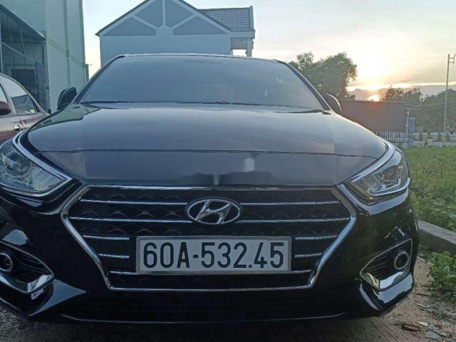 Chính chủ bán Hyundai Accent 1.4MT sản xuất 2018, màu đen, bản đủ