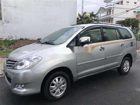 Gia đình bán gấp Toyota Innova đời 2007, màu bạc