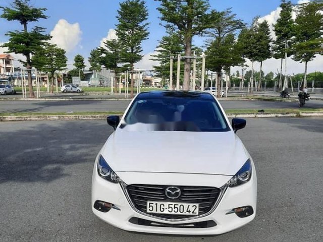 Bán Mazda 3 năm sản xuất 2018, màu trắng còn mới0