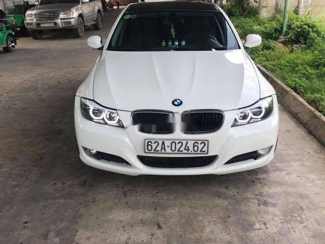 Bán xe BMW 320i đời 2009, màu trắng, nhập khẩu 