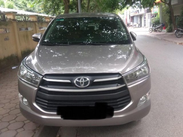 Cần bán xe Toyota Innova sản xuất năm 2018, giá cạnh tranh