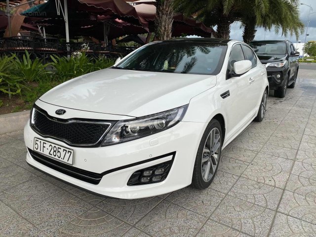 Bán ô tô Kia Optima 2.0 đời 2015, màu trắng, xe nhập, 696 triệu0