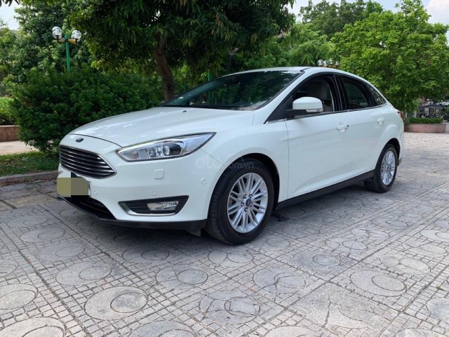 Bán gấp xe Ford Focus Ecoboost xe đẹp đi giữ gìn