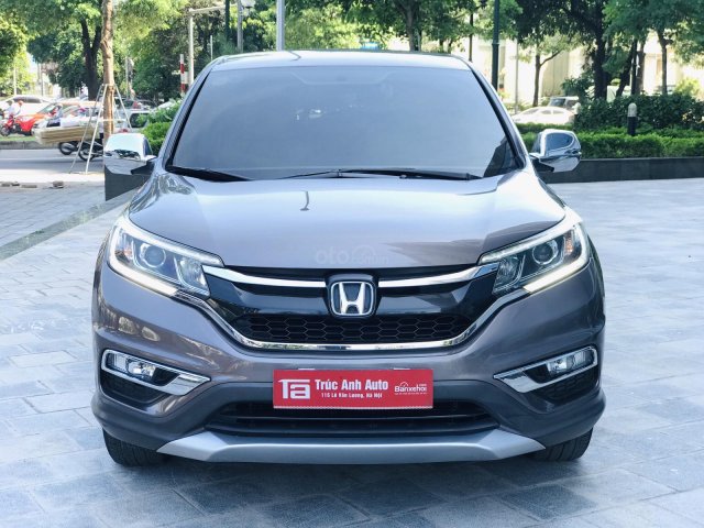 Cô chị đã đi thì cô dì lại lớn về tiếp Honda CRV 2.0 sx 2015, mẫu mới phom mới