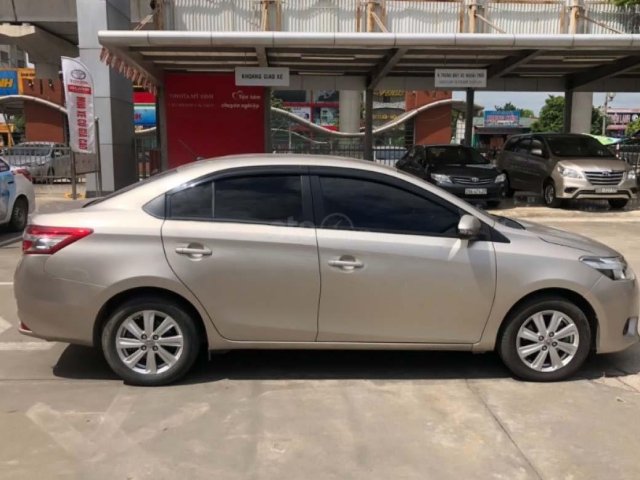 Cần bán gấp Toyota Vios 1.5E CVT sản xuất năm 2017, màu vàng  