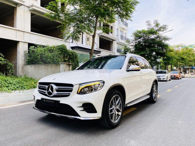 Cần bán Mercedes GLC300 đời 2017 còn mới