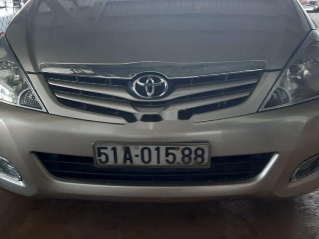 Cần bán lại xe Toyota Innova 2010, giá tốt0