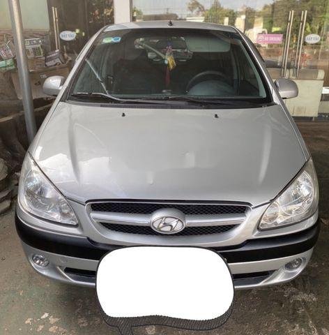 Cần bán Hyundai Getz MT sản xuất 2008, màu bạc xe gia đình