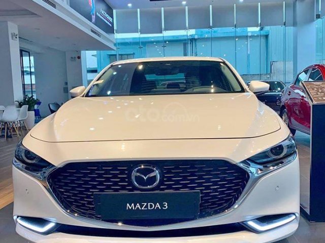 Cần bán Mazda3 1.5L Premium đời 2020, màu trắng, giảm giá tiền mặt, tặng phụ kiện0