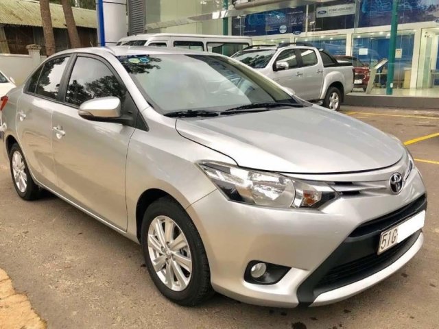 Cần bán Toyota Vios 1.5E CVT sản xuất năm 2017, màu bạc còn mới