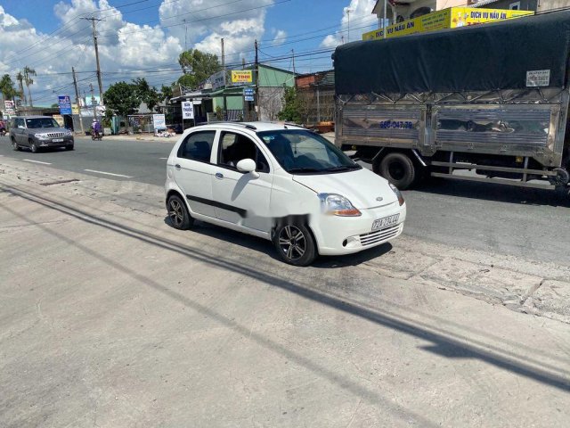 Bán Chevrolet Spark đời 2009, màu trắng chính chủ, giá tốt