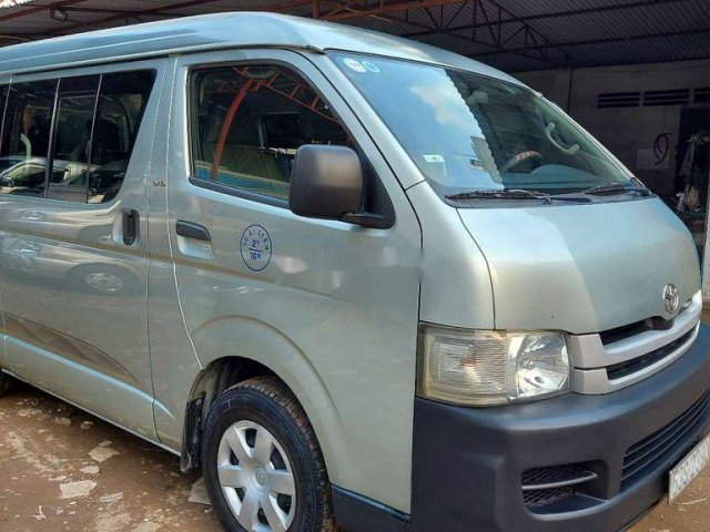 Cần bán gấp Toyota Hiace đời 2008 còn mới