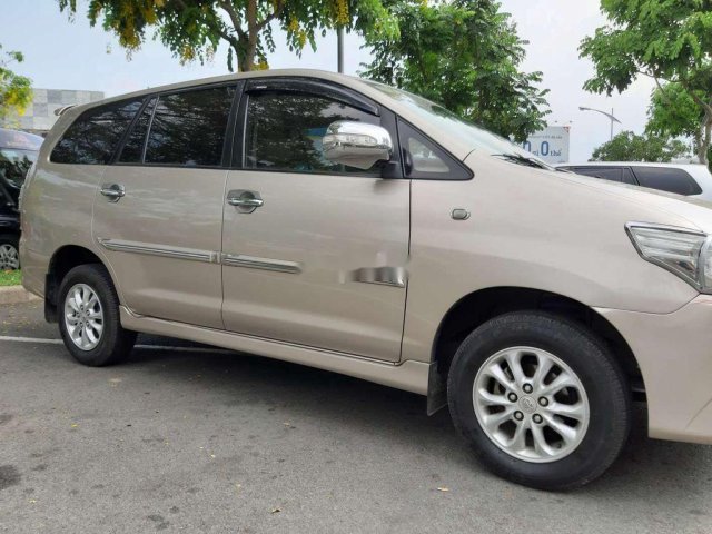 Bán xe Toyota Innova đời 2014 chính chủ giá cạnh tranh