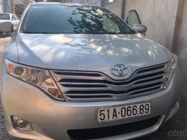 Xe Toyota Venza 2.7 sản xuất 2009, màu bạc, nhập khẩu nguyên chiếc còn mới, giá 648tr