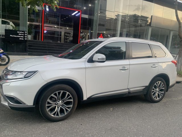 Thanh lý nhanh - Mitsubishi Outlander 2.4 đời 2019, màu trắng