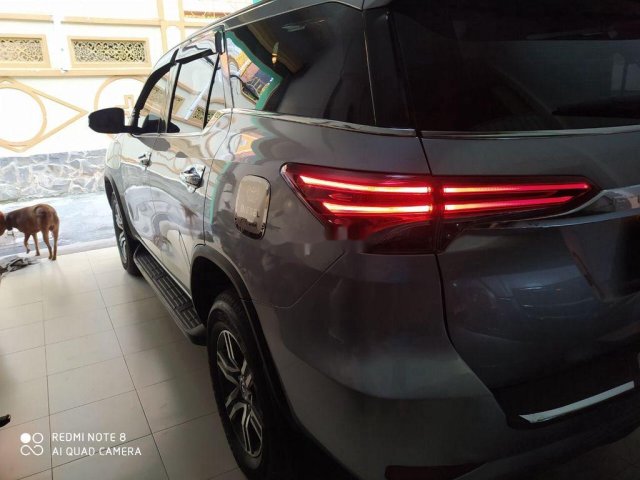 Bán Toyota Fortuner đời 2017, màu xám  