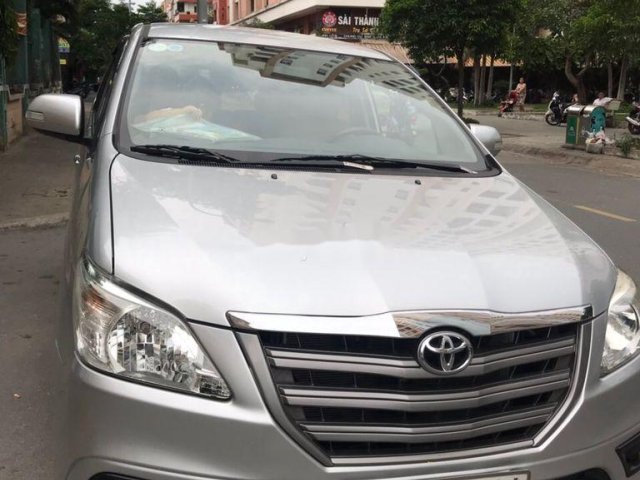 Cần bán xe Toyota Innova năm sản xuất 2016 xe gia đình0