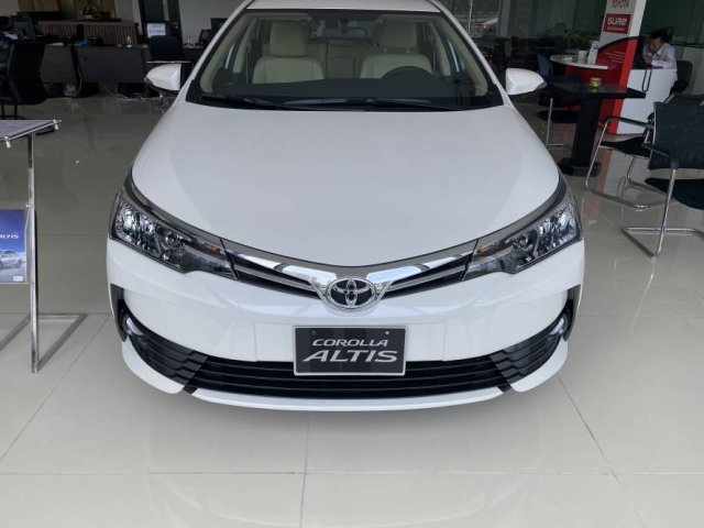 Bán Toyota Corolla Altis 1.8G sản xuất 2020, màu trắng, giá 791tr0