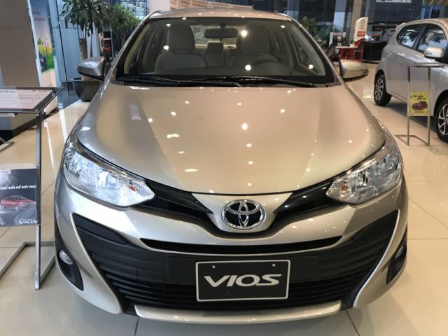 Bán Toyota Vios 1.5 E MT năm 2020, màu vàng, 470tr0