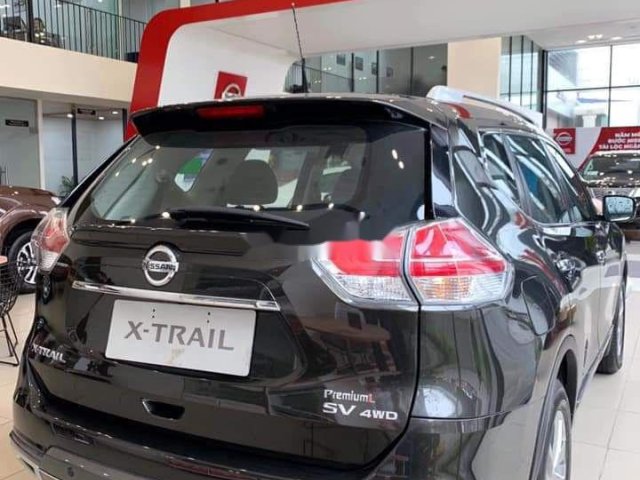 Bán xe Nissan X trail năm 2019, màu đen, giá 993tr0