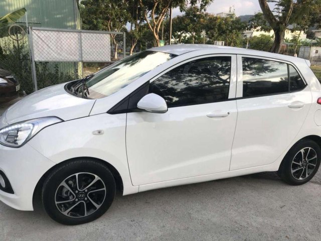 Bán Hyundai Grand i10 sản xuất 2016, màu trắng số sàn