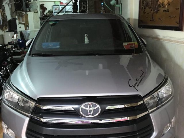 Cần bán Toyota Innova năm 2017 xe gia đình0