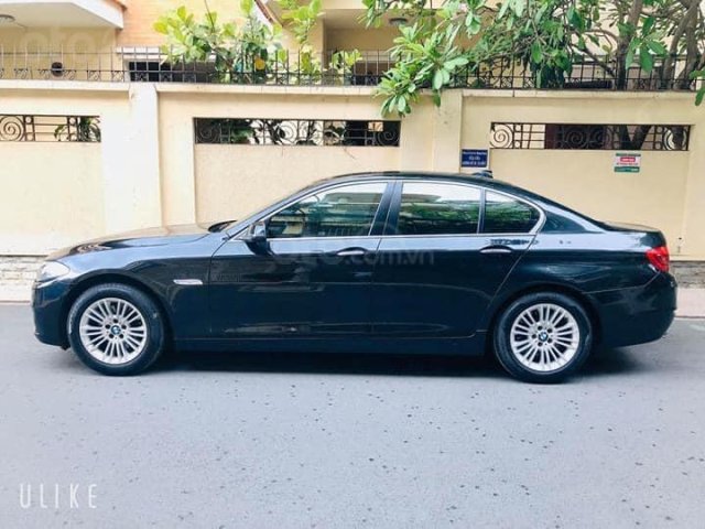 Cần bán BMW 520i 2014 LCI màu đen nội thất kem, xe nhà sử dụng kỹ0