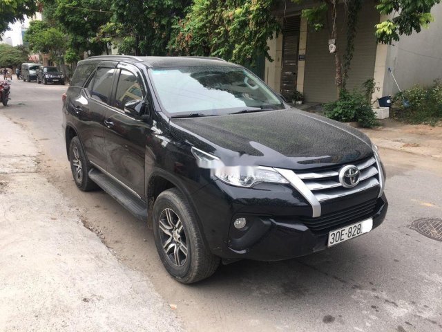 Bán Toyota Fortuner sản xuất 2017, màu đen, nhập khẩu, số sàn, máy dầu