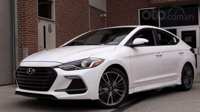 Bán nhanh với chiếc Hyundai Elantra Sport đời 2020, giao xe nhanh tận nhà0