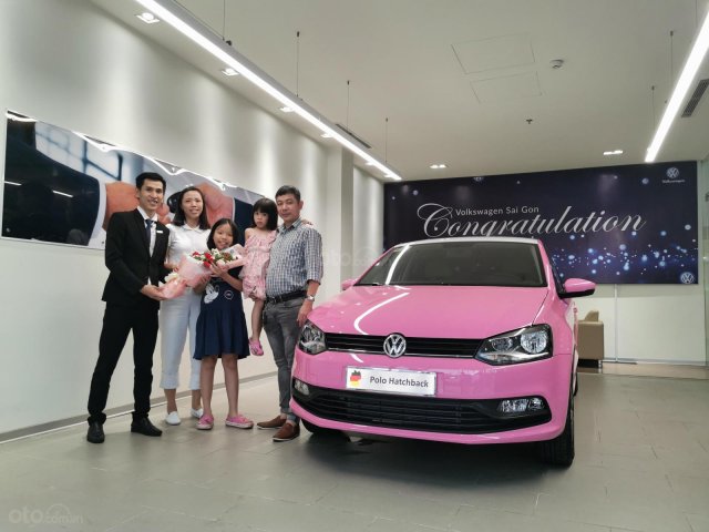 (Có video thực tế) bán xe Đức, Polo Hatchback màu hồng Hello Kitty - lái bao ngon, vay lãi 4,9% -bảo hành chính hãng