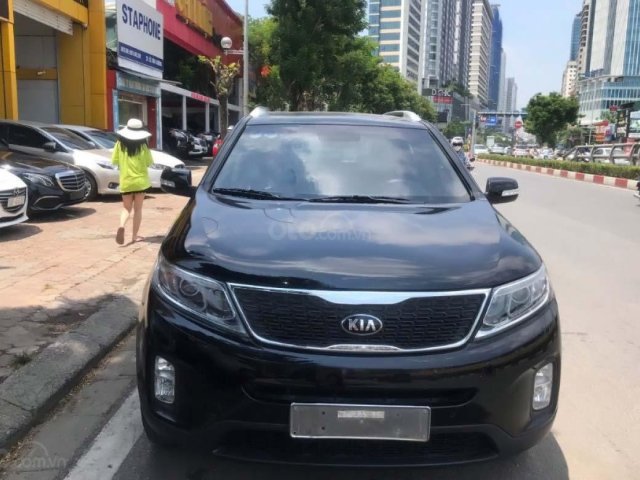 Cần bán Kia Sorento 2015, màu đen số sàn