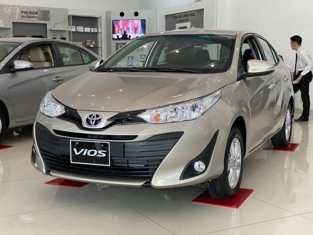 Hỗ trợ 50% thuế trước bạ khi mua chiếc Toyota Vios MT đời 2020, màu bạc, giao nhanh0