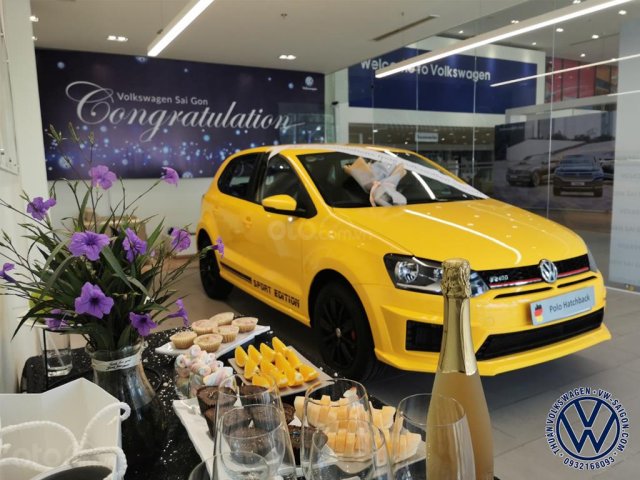 (Có video thực tế) Polo độ màu độc - Vàng trẻ trung - xe đức lướt Polo Hatchback mới 99% bảo hành chính hãng2