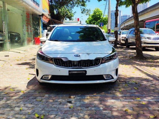 Bán Kia Cerato sản xuất 2018, màu trắng, full option0