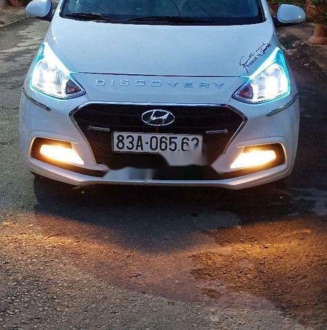 Cần bán lại xe Hyundai Grand i10 sản xuất 2017, màu trắng0