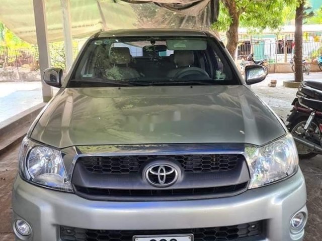 Cần bán xe Toyota Hilux năm sản xuất 2010, nhập khẩu còn mới, giá chỉ 288 triệu0